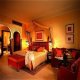 غرفة  فندق القصر مدينة جميرا - دبي | هوتيلز عربي