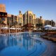 مسبح  فندق القصر مدينة جميرا - دبي | هوتيلز عربي