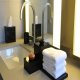 حمام الغرف  فندق أرماني - دبي | هوتيلز عربي