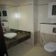 حمام الغرف  فندق لاندمارك الرقة - دبي | هوتيلز عربي