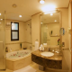 حمام الغرف  فندق كانتري كلوب - دبي | هوتيلز عربي