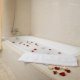 حوض استحمام  فندق أستون سينجا رينج سيتي - جاكرتا | هوتيلز عربي