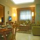غرفة معيشة5 فندق أميري سويتس - عمان | هوتيلز عربي