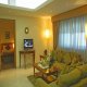 غرفة معيشة7 فندق أميري سويتس - عمان | هوتيلز عربي