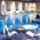 حمام سباحة  فندق كورت يارد ماريوت - الكويت | هوتيلز عربي