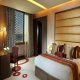غرفة نوم جناح فندق سفير - الكويت | هوتيلز عربي