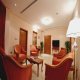 غرفة معيشة  فندق المدينة سويتس - الدوحة | هوتيلز عربي