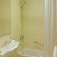 حمام  فندق ميرزام ريزيدنس - الدوحة | هوتيلز عربي