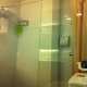 حمام  فندق أكوين لافندر - سنغافورة | هوتيلز عربي