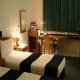 غرفة فندق ويمبلدون لودج - لندن | هوتيلز عربي